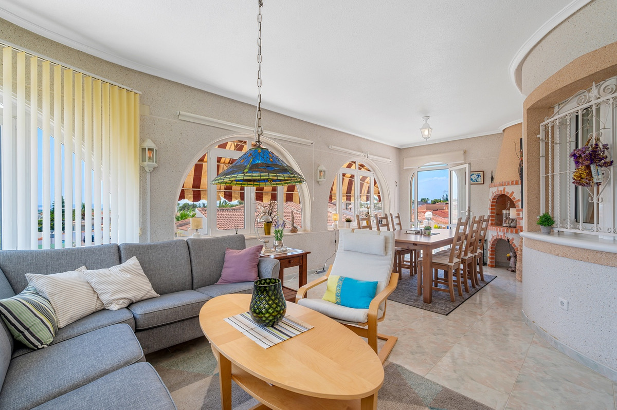 For sale - 3 Bedroom 3 Bathroom Detached Villa in Ciudad Quesada  - Ciudad Quesada  - Alicante