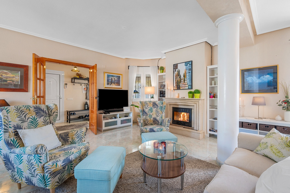 For sale - 3 Bedroom 3 Bathroom Detached Villa in Ciudad Quesada  - Ciudad Quesada  - Alicante