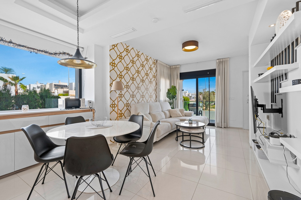 For sale - 3 Bedroom 2 Bathroom House - Townhouse in Rojales - Rojales Centro  - Alicante