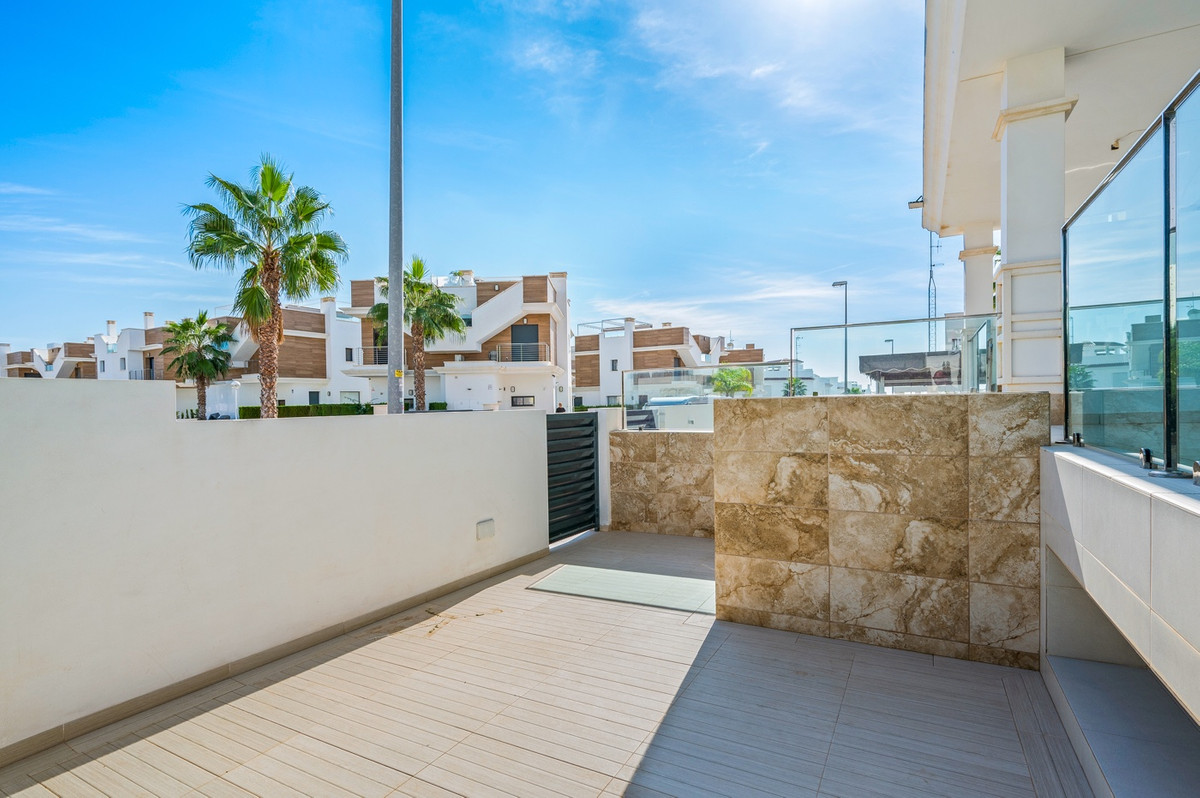 For sale - 3 Bedroom 2 Bathroom House - Townhouse in Rojales - Rojales Centro  - Alicante