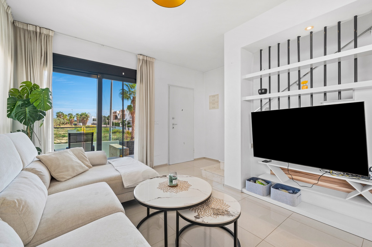 For sale - 3 Bedroom 2 Bathroom House - Townhouse in Rojales - Rojales Centro  - Alicante