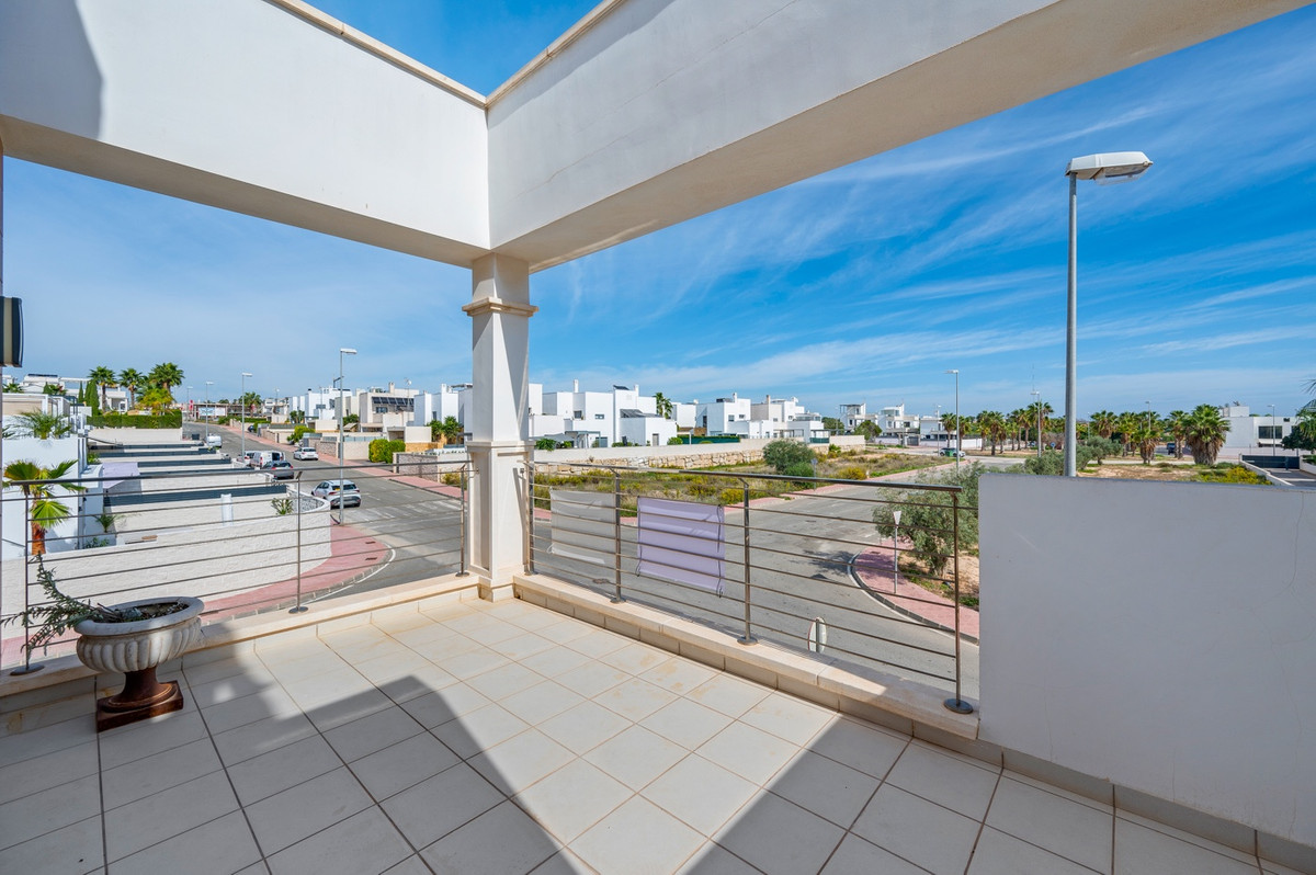 For sale - 3 Bedroom 2 Bathroom House - Townhouse in Rojales - Rojales Centro  - Alicante
