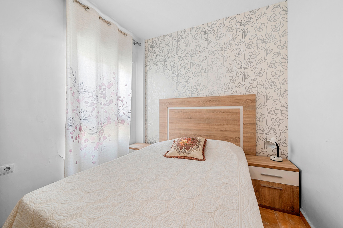 For sale - 2 Bedroom 1 Bathroom Apartment - Penthouse in Almoradi - Almoradi Centro  - Alicante