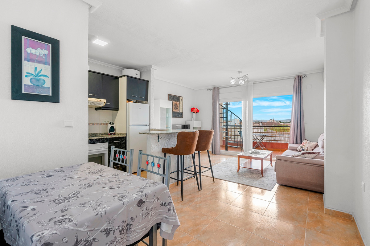 For sale - 2 Bedroom 1 Bathroom Apartment - Penthouse in Almoradi - Almoradi Centro  - Alicante