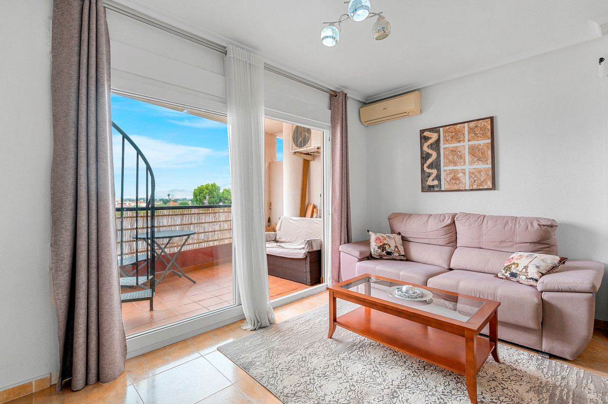 For sale - 2 Bedroom 1 Bathroom Apartment - Penthouse in Almoradi - Almoradi Centro  - Alicante
