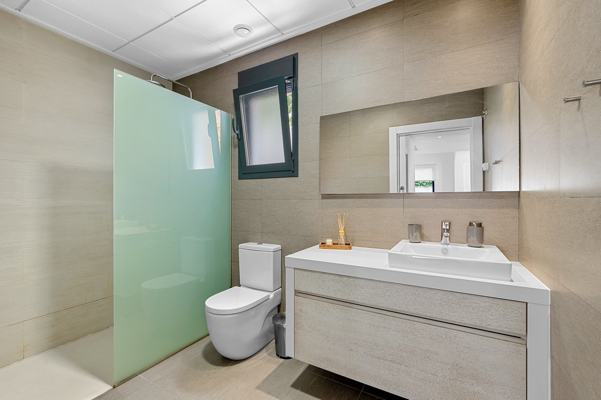 For sale - 3 Bedroom 2 Bathroom House - Detached Villa in Rojales - Rojales Centro  - Alicante