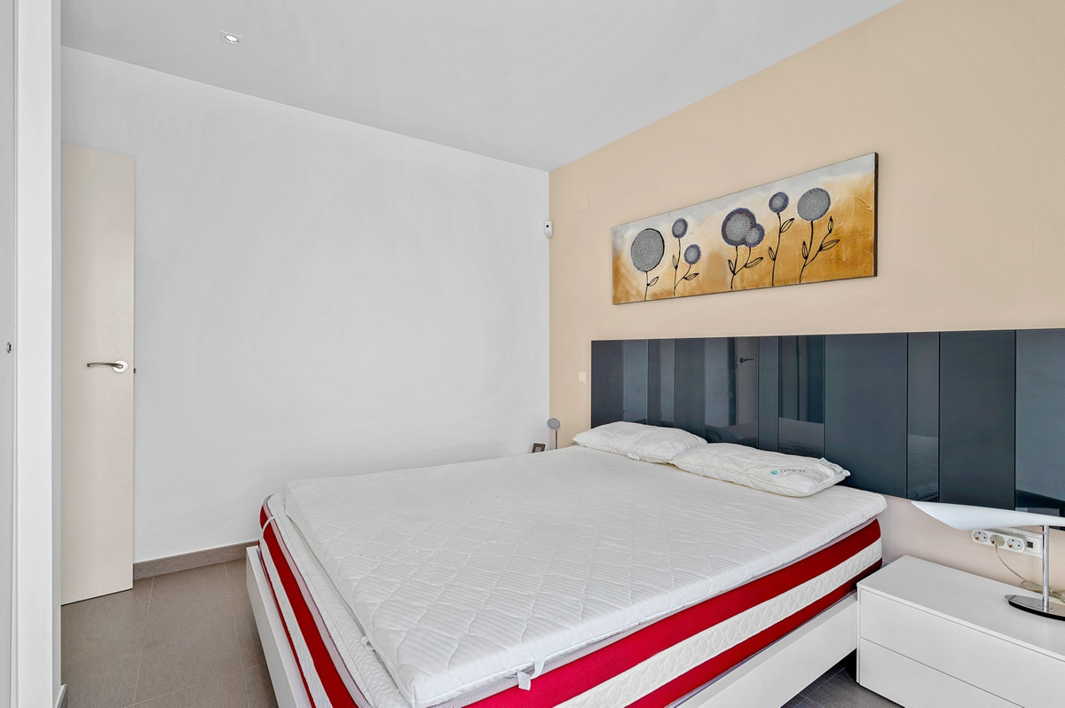 For sale - 3 Bedroom 2 Bathroom House - Detached Villa in Rojales - Rojales Centro  - Alicante