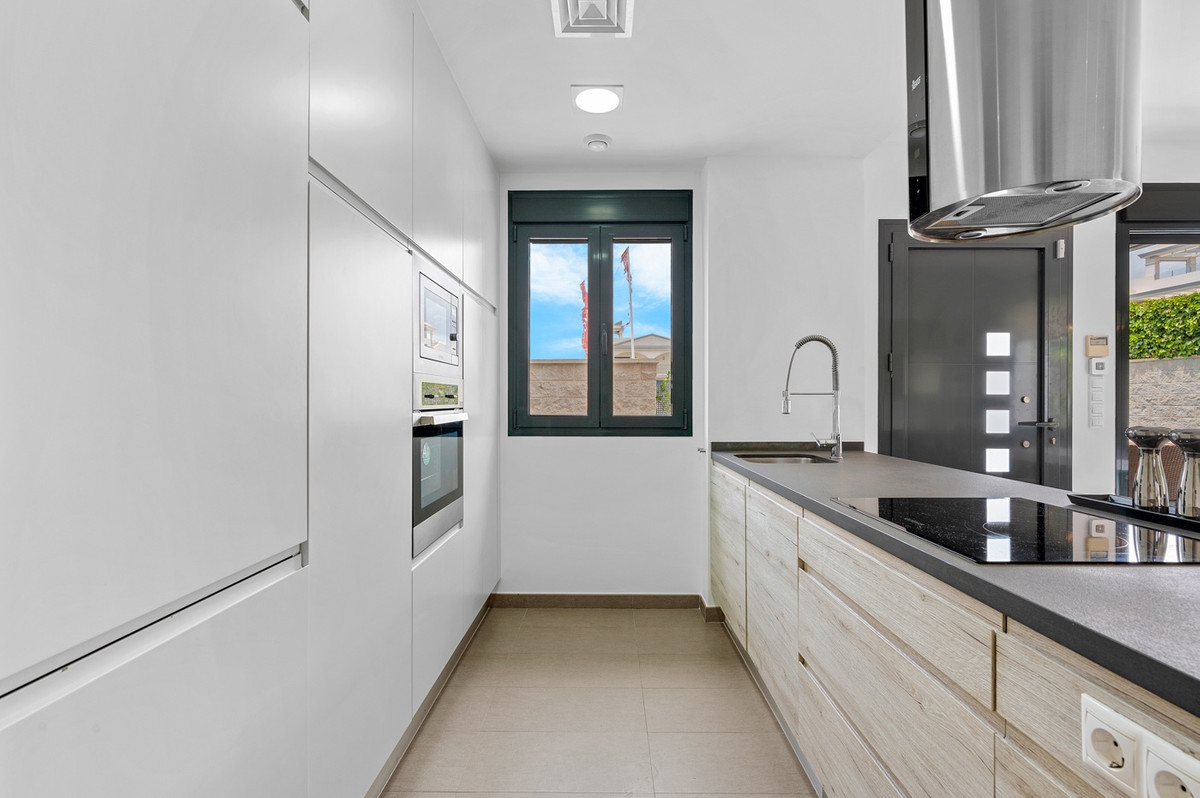 For sale - 3 Bedroom 2 Bathroom House - Detached Villa in Rojales - Rojales Centro  - Alicante