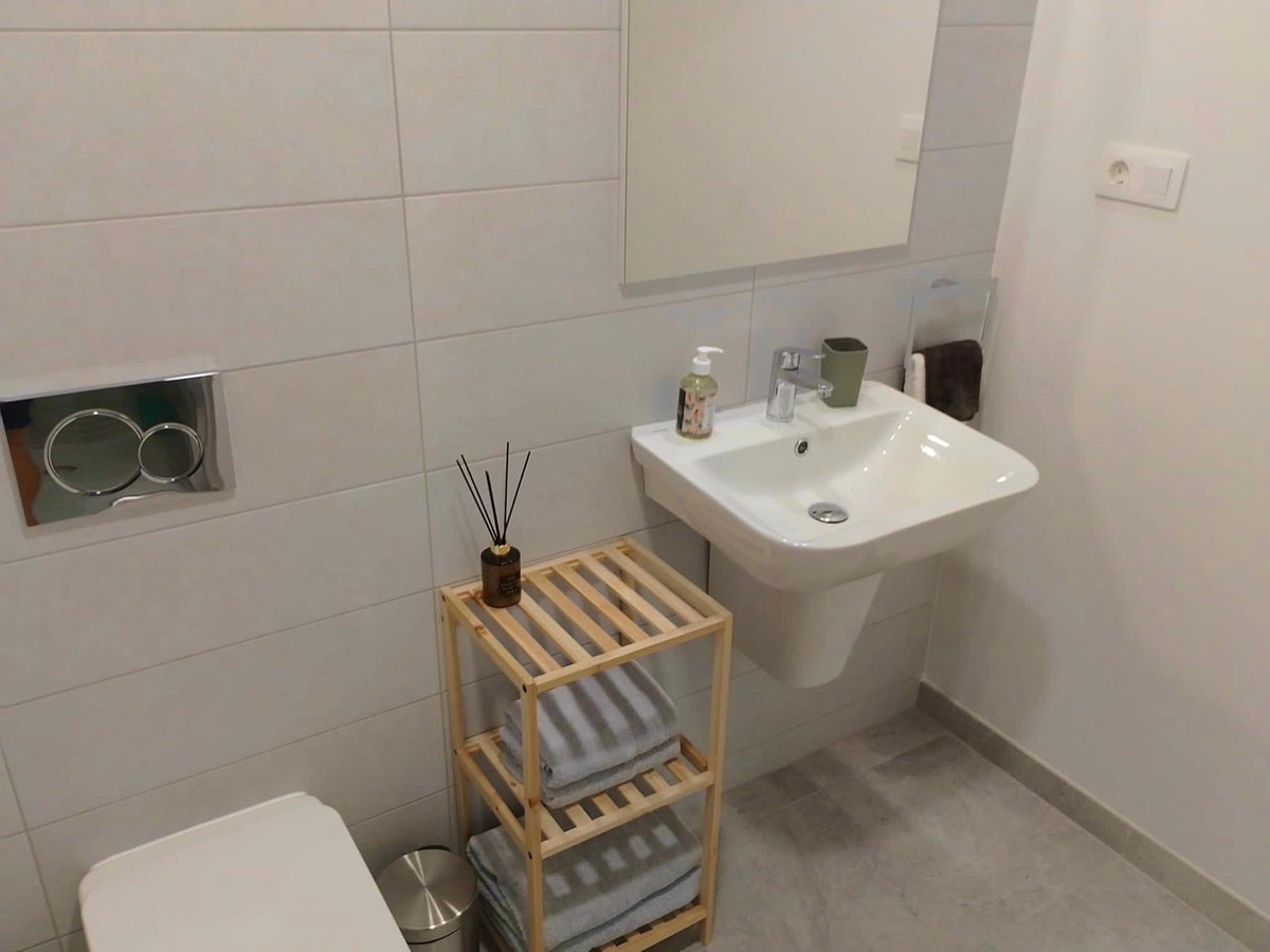 For sale - 2 Bedroom 2 Bathroom Apartment in Villamartin - Orihuela Centro  - Alicante