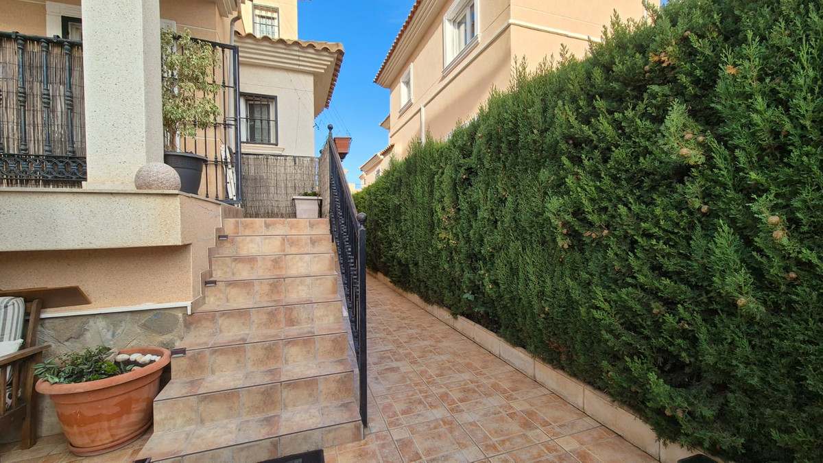 For sale - 2 Bedroom 2 Bathroom House - Detached Villa in Orihuela - Orihuela Costa  - Alicante