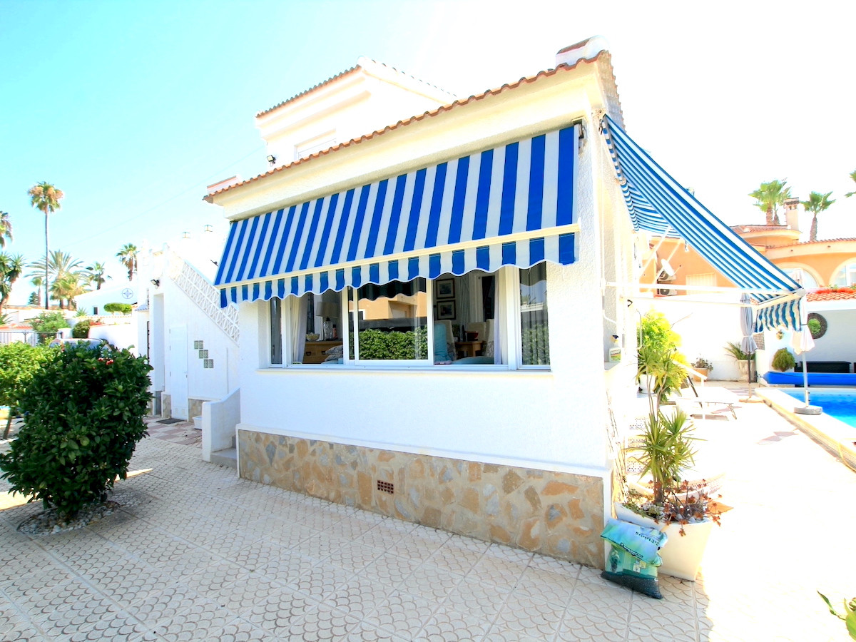 Sold - 3 Bedroom 3 Bathroom Detached Villa in Ciudad Quesada - Ciudad Quesada  - Alicante