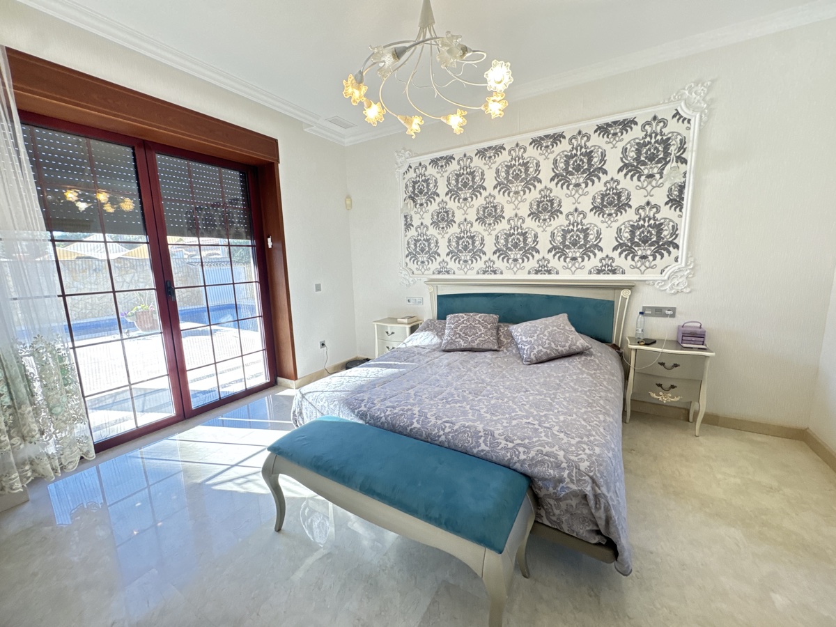 For sale - 4 Bedroom 5 Bathroom Villa in Cabo Roig - , Cabo Roig, Alicante, Spain - Alicante