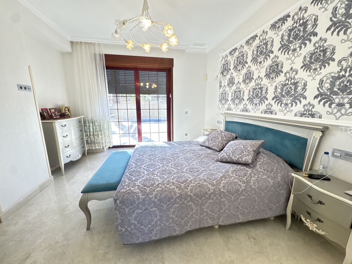 For sale - 4 Bedroom 5 Bathroom Villa in Cabo Roig - , Cabo Roig, Alicante, Spain - Alicante