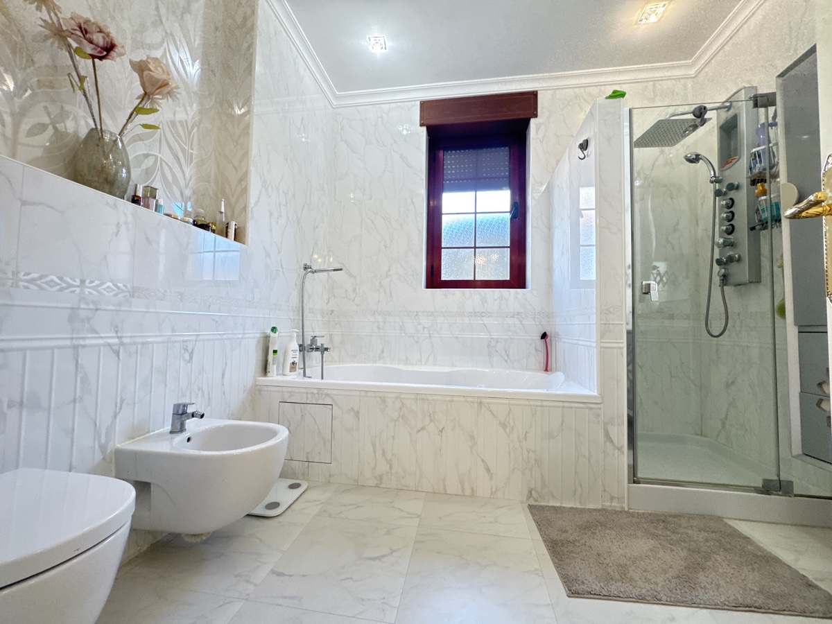 For sale - 4 Bedroom 5 Bathroom Villa in Cabo Roig - , Cabo Roig, Alicante, Spain - Alicante