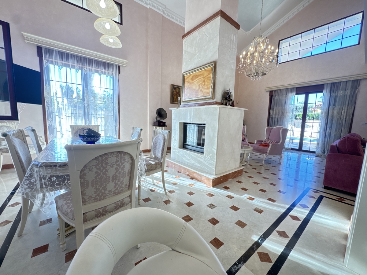 For sale - 4 Bedroom 5 Bathroom Villa in Cabo Roig - , Cabo Roig, Alicante, Spain - Alicante