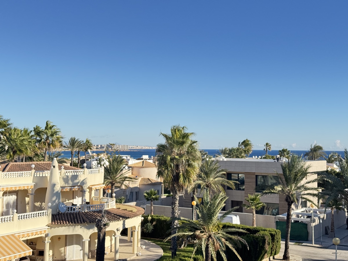 For sale - 4 Bedroom 5 Bathroom Villa in Cabo Roig - , Cabo Roig, Alicante, Spain - Alicante