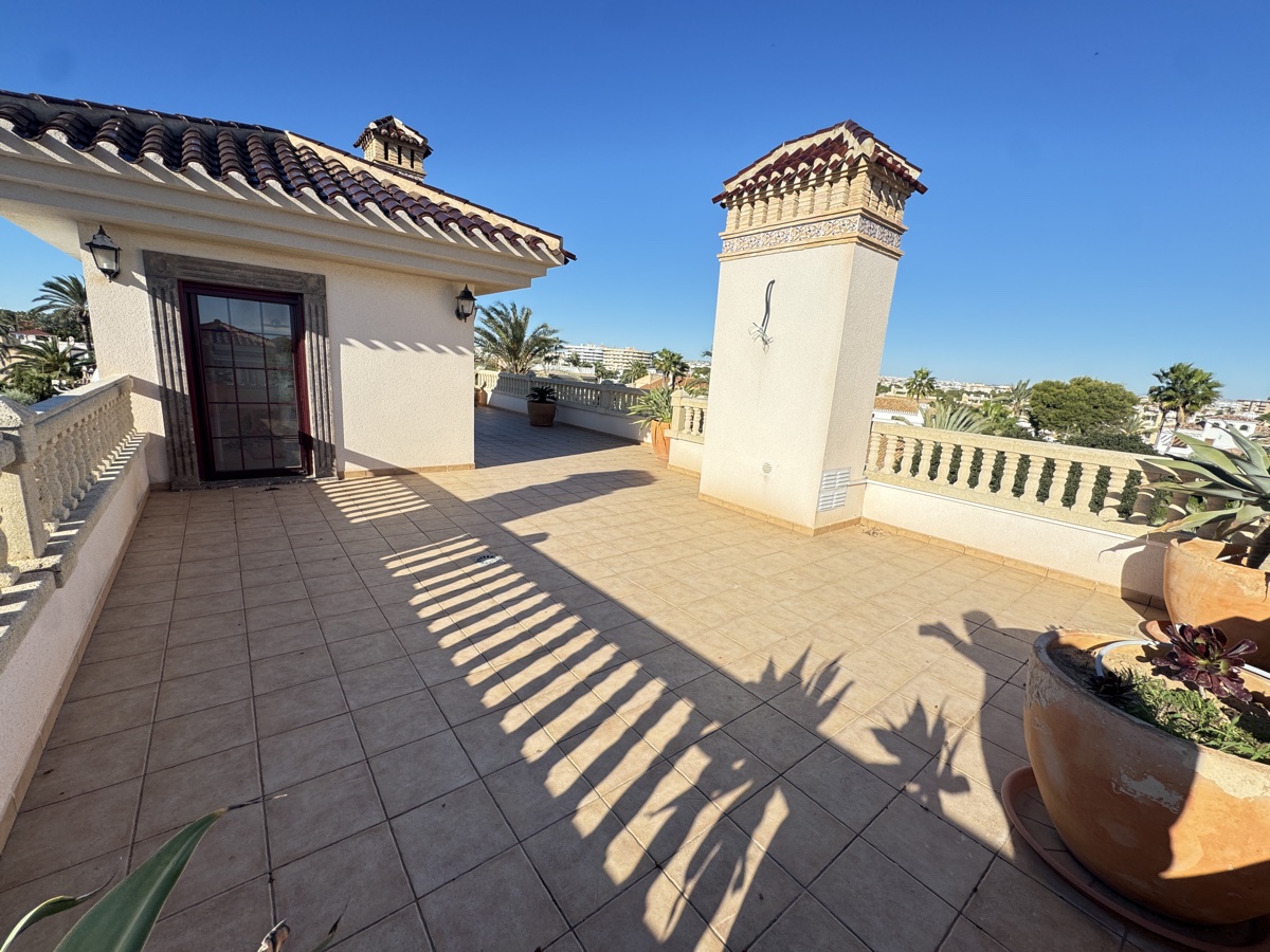 For sale - 4 Bedroom 5 Bathroom Villa in Cabo Roig - , Cabo Roig, Alicante, Spain - Alicante