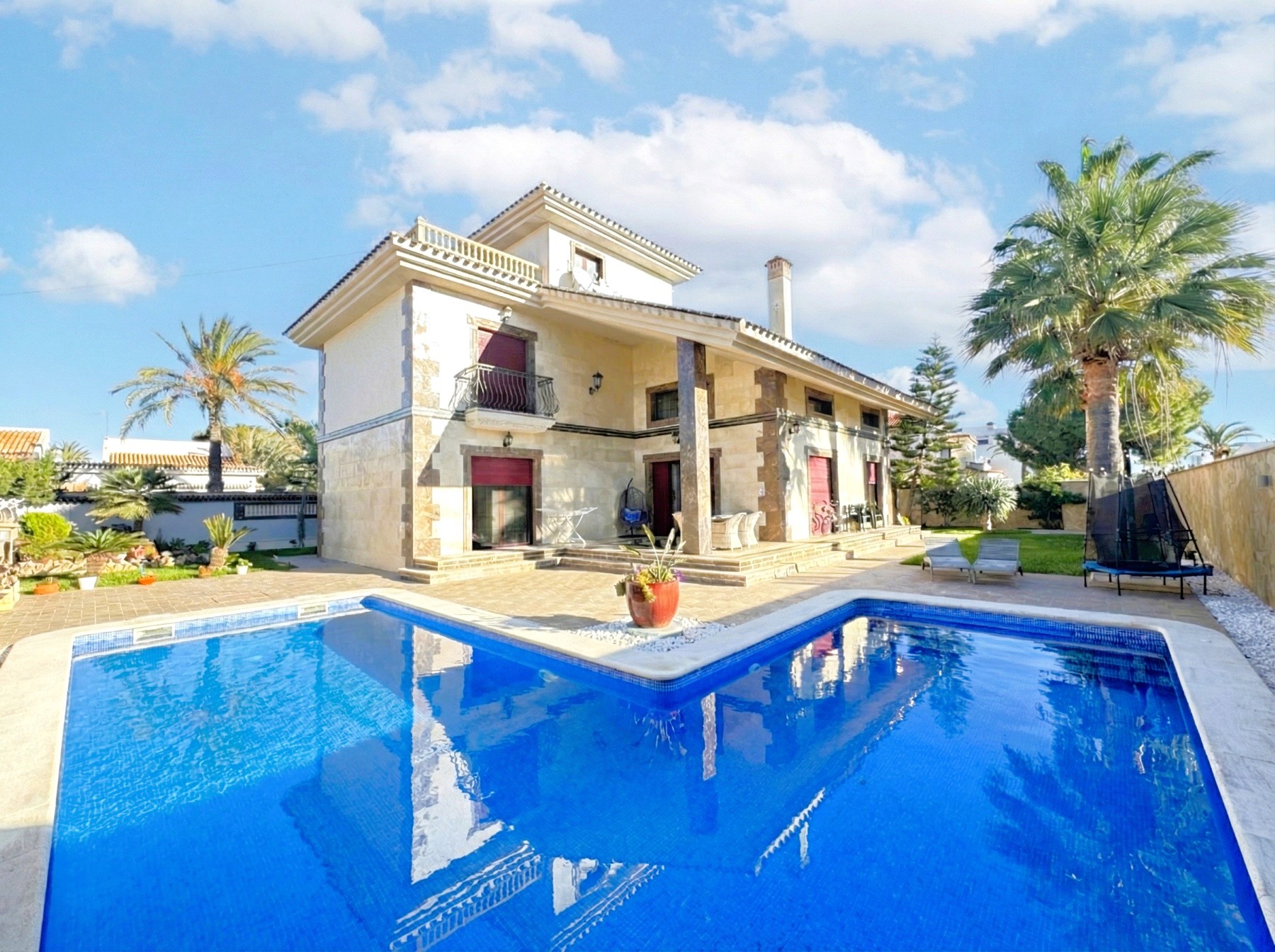 For sale - 4 Bedroom 5 Bathroom Villa in Cabo Roig - , Cabo Roig, Alicante, Spain - Alicante