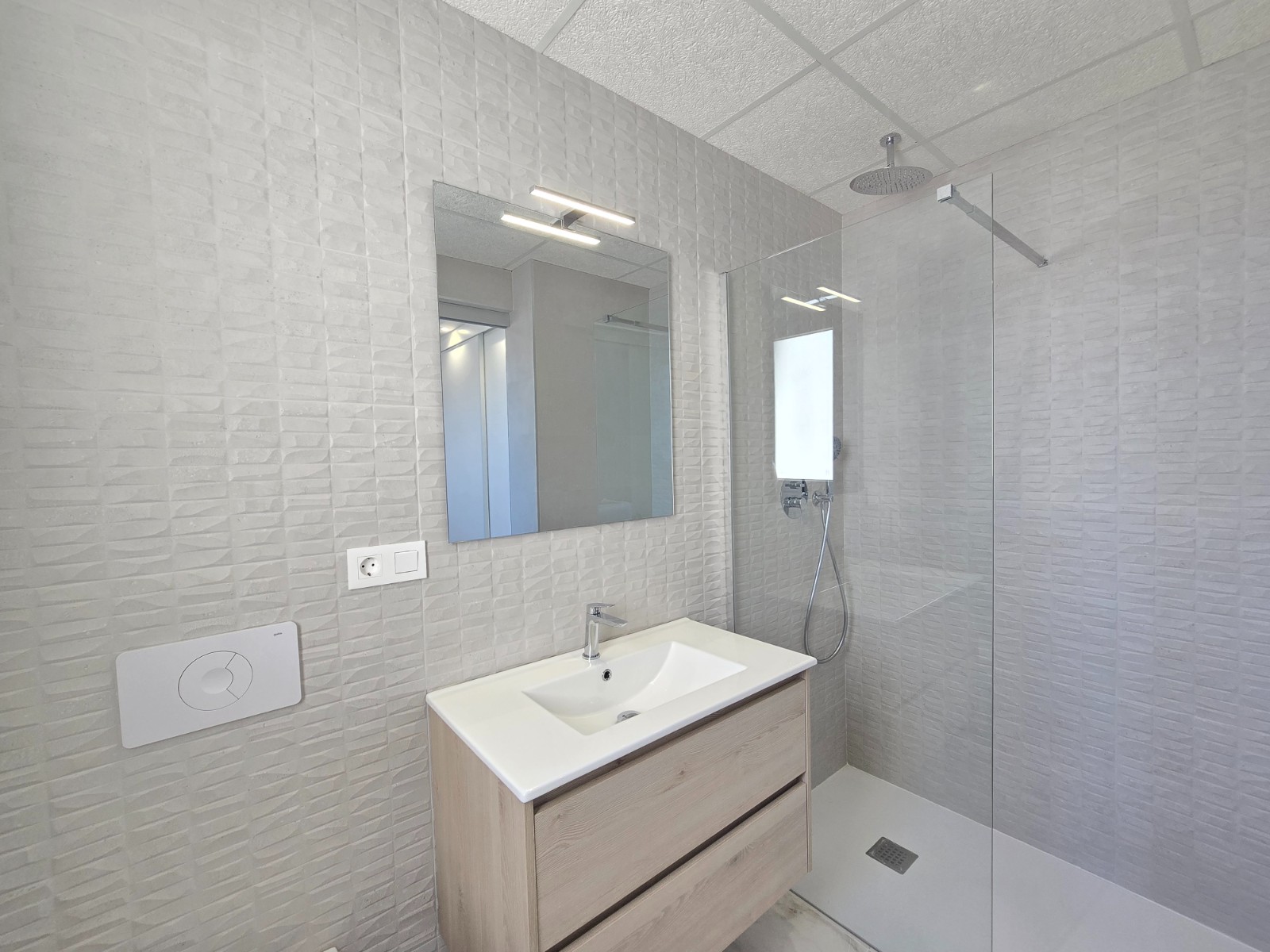 For sale - 2 Bedroom 2 Bathroom Apartment in Orihuela Costa - Costa Blanca  - Alicante