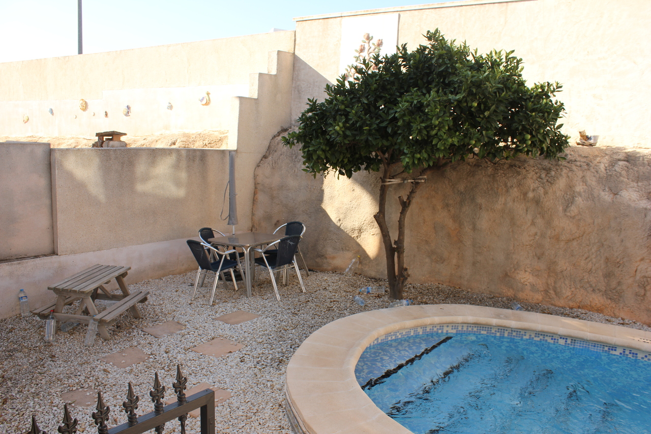 For sale - 5 Bedroom 3 Bathroom Villa in La Zenia - Costa Blanca  - Alicante