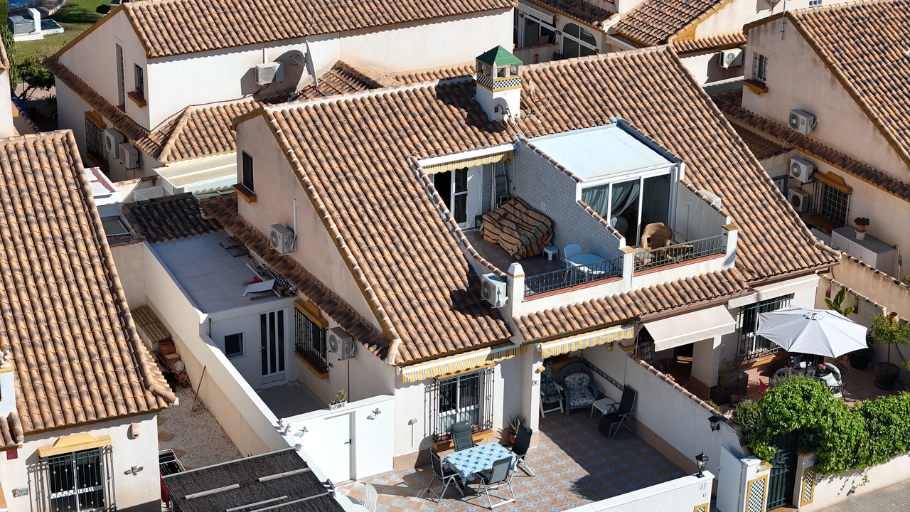 For sale - 3 Bedroom 2 Bathroom Bungalow in La Zenia - Costa Blanca  - Alicante