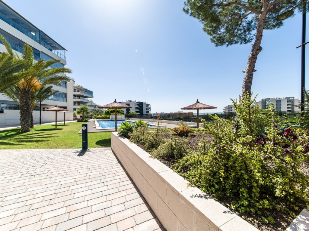 3 Bedroom 2 Bathroom Penthouse in Villamartin