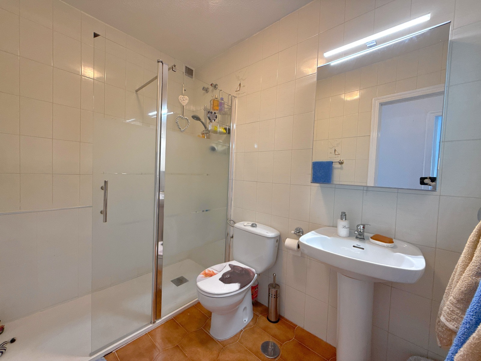 For sale - 3 Bedroom 2 Bathroom Townhouse in Villamartin -  - Alicante