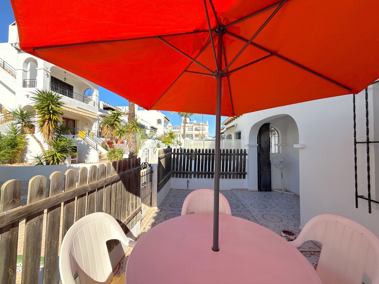 For sale - 3 Bedroom 2 Bathroom Townhouse in Villamartin -  - Alicante