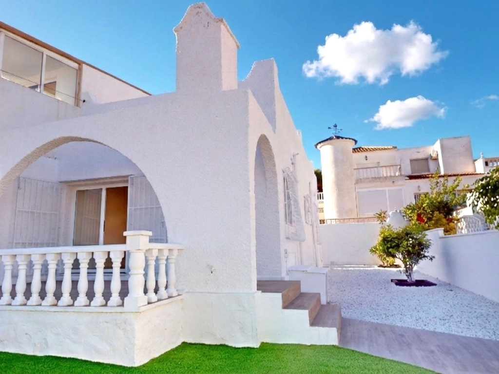 SOLD!_2 Bedroom 1 Bathroom Townhouse in Villamartin