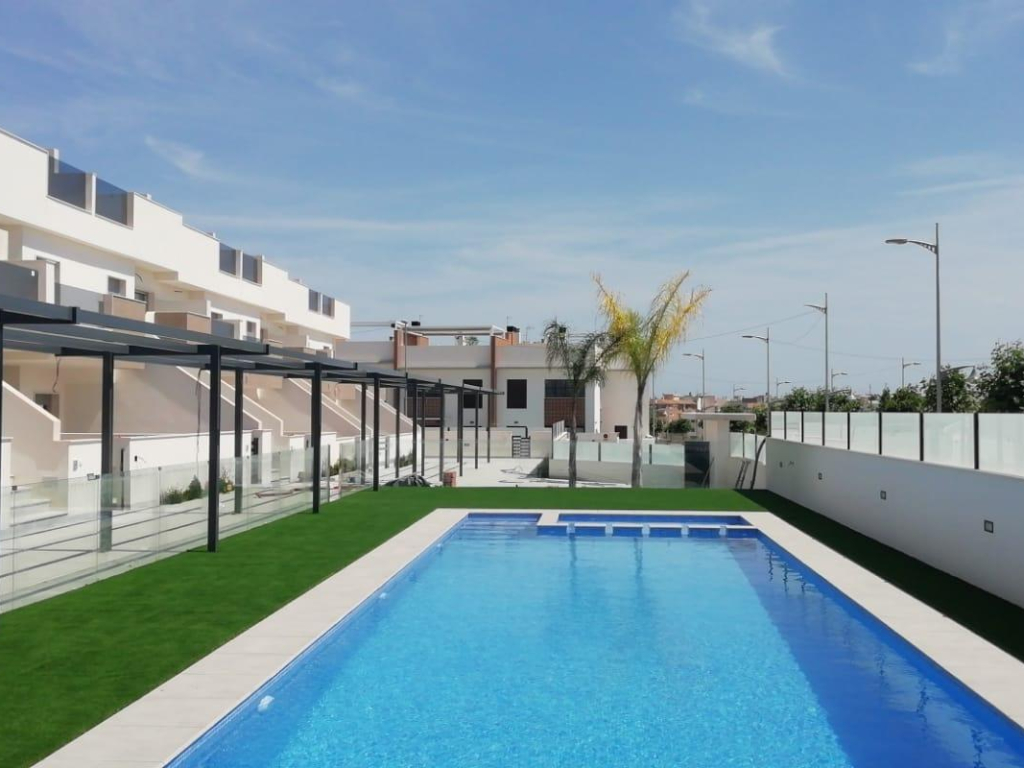 3 Bedroom 3 Bathroom Town House in Pilar de La Horadada
