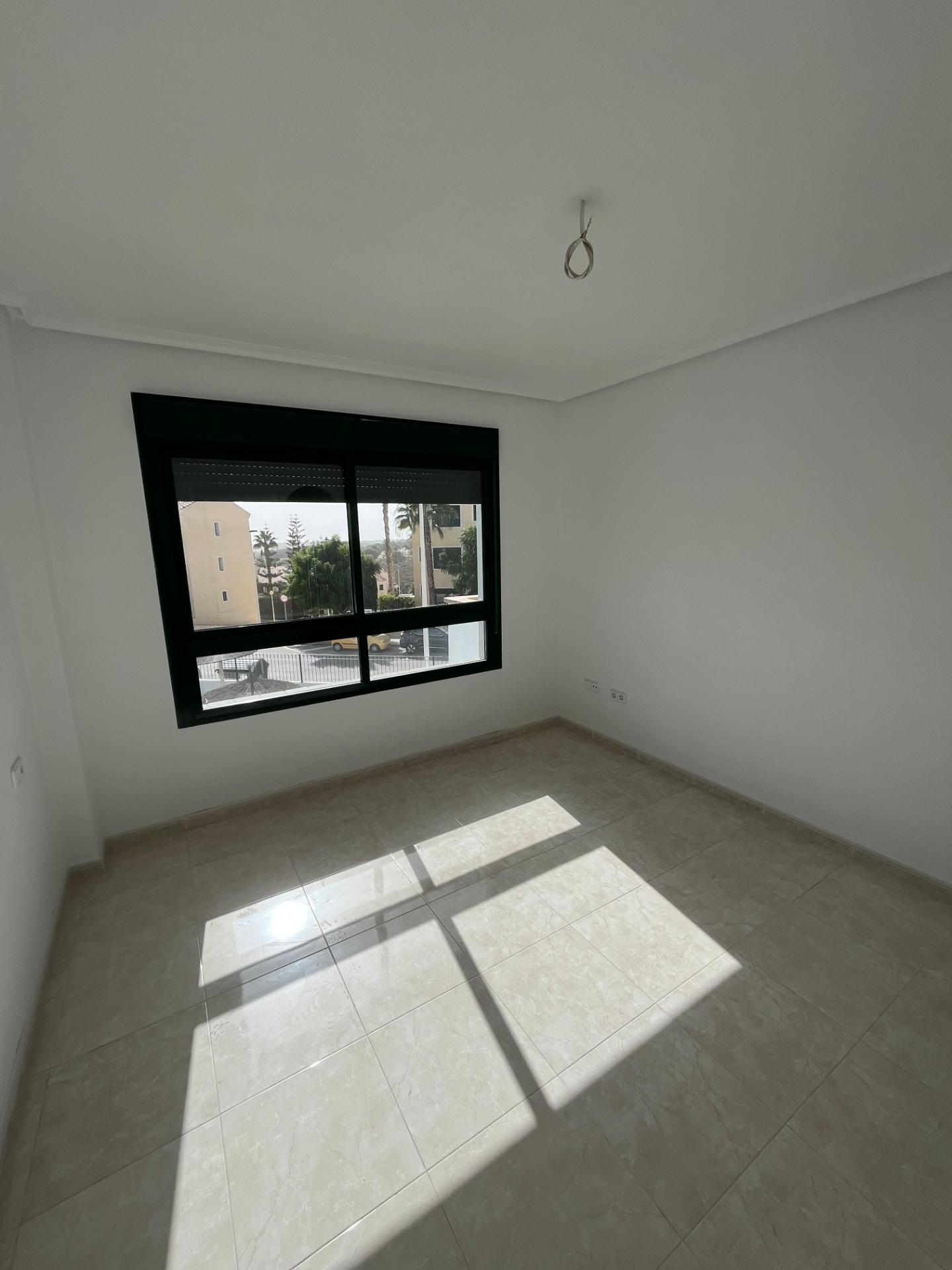 For sale - 2 Bedroom 2 Bathroom Apartment in Orihuela Costa - Lomas de Campoamor  - Alicante