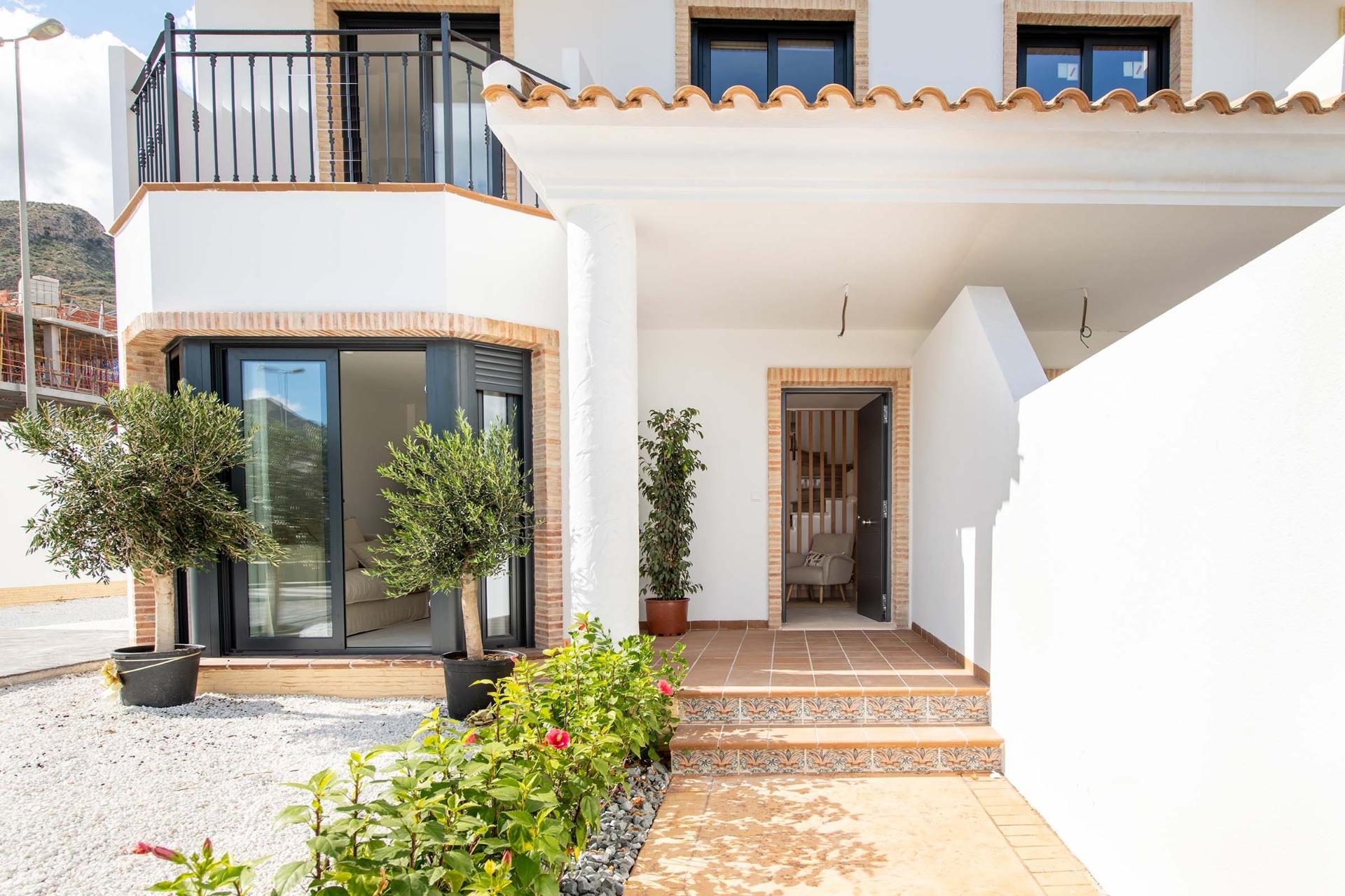 For sale - 3 Bedroom 2 Bathroom Town House in Cox - San Fernando  - Alicante
