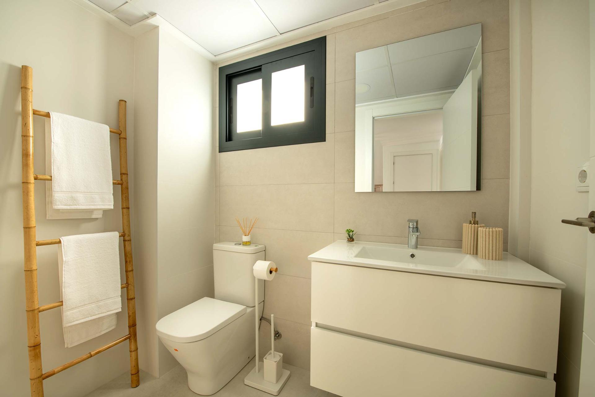 For sale - 3 Bedroom 2 Bathroom Town House in Cox - San Fernando  - Alicante