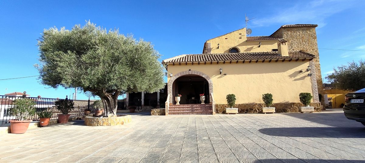 For sale - 4 Bedroom 3 Bathroom Finca in Bigastro - , ORIHUELA, Alicante, Spain - Alicante