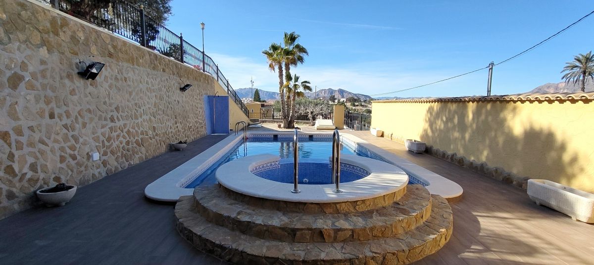 For sale - 4 Bedroom 3 Bathroom Finca in Bigastro - , ORIHUELA, Alicante, Spain - Alicante