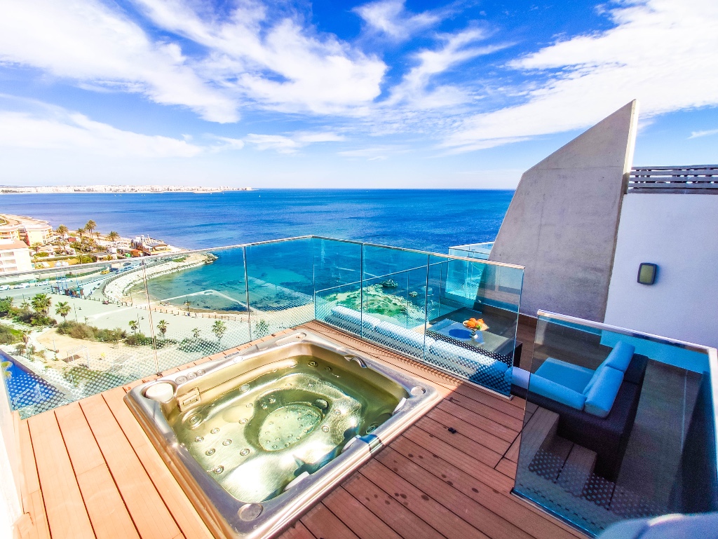 For sale - 2 Bedroom 2 Bathroom Apartamento in Punta Prima - Punta Prima  - Alicante