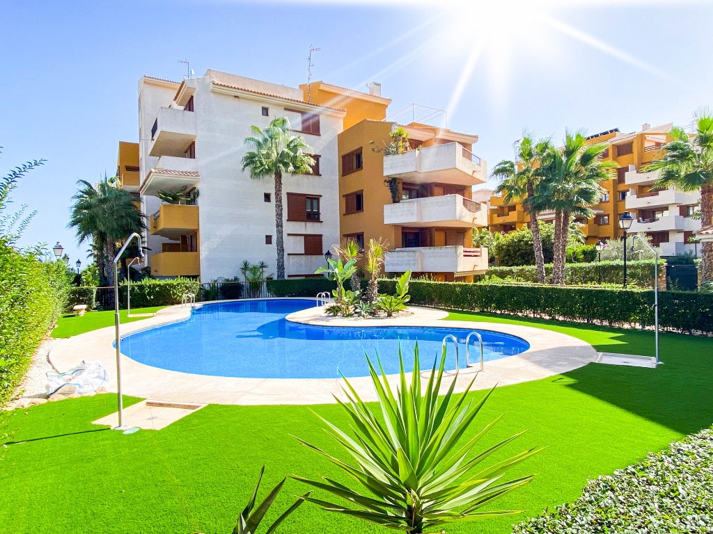 For sale - 2 Bedroom 1 Bathroom Apartamento in Punta Prima - Punta Prima  - Alicante