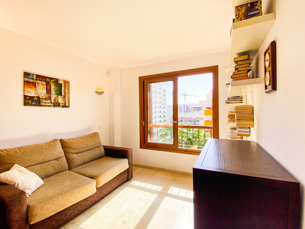 For sale - 2 Bedroom 1 Bathroom Apartamento in Punta Prima - Punta Prima  - Alicante