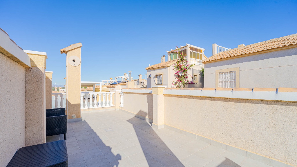 For sale - 2 Bedroom 1 Bathroom Villa in Los Altos - Los Altos  - Alicante