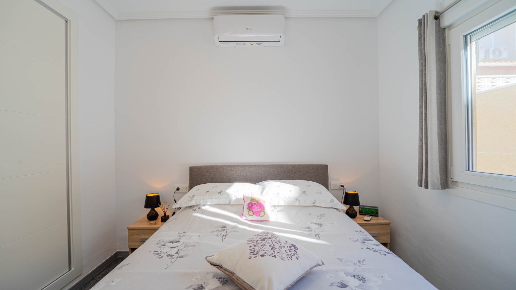 For sale - 2 Bedroom 1 Bathroom Villa in Los Altos - Los Altos  - Alicante