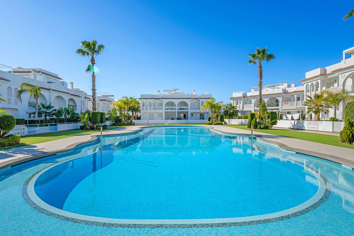 For sale - 2 Bedroom 2 Bathroom Apartment - Penthouse in Rojales - Ciudad Quesada  - Alicante