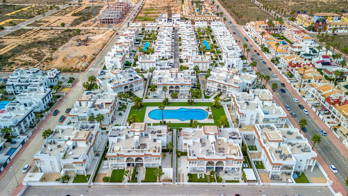 For sale - 2 Bedroom 2 Bathroom Apartment - Penthouse in Rojales - Ciudad Quesada  - Alicante