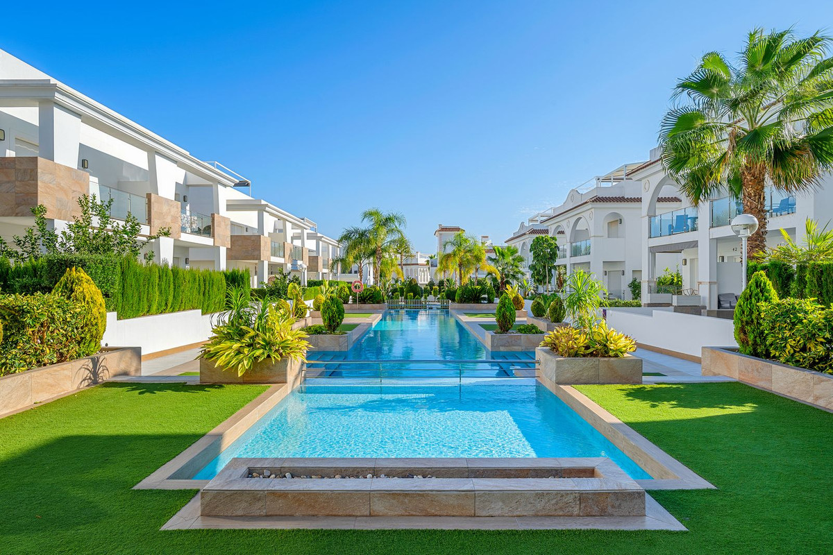 For sale - 2 Bedroom 2 Bathroom Apartment - Penthouse in Rojales - Ciudad Quesada  - Alicante