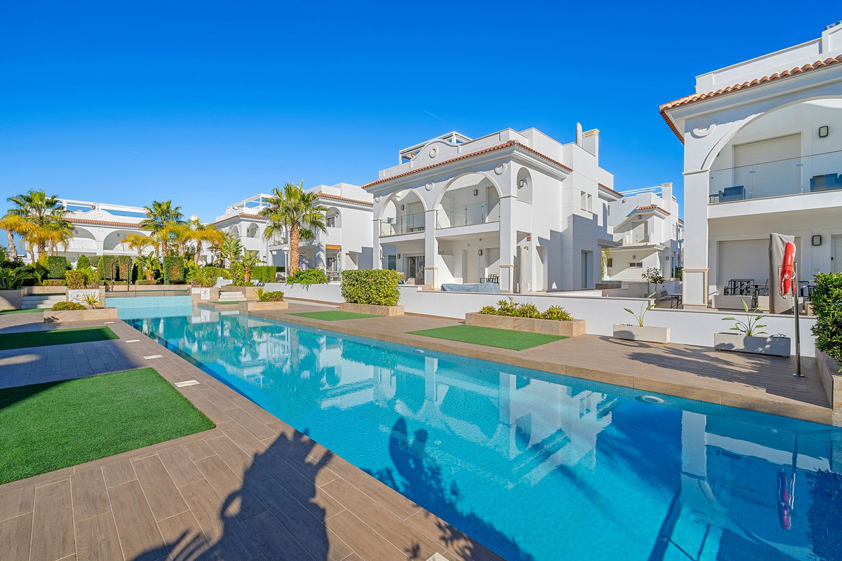 For sale - 2 Bedroom 2 Bathroom Apartment - Penthouse in Rojales - Ciudad Quesada  - Alicante