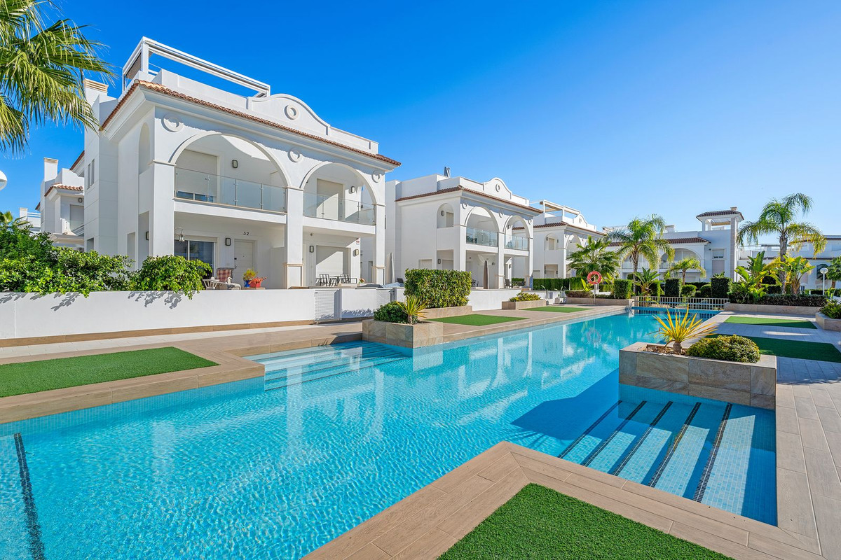 For sale - 2 Bedroom 2 Bathroom Apartment - Penthouse in Rojales - Ciudad Quesada  - Alicante