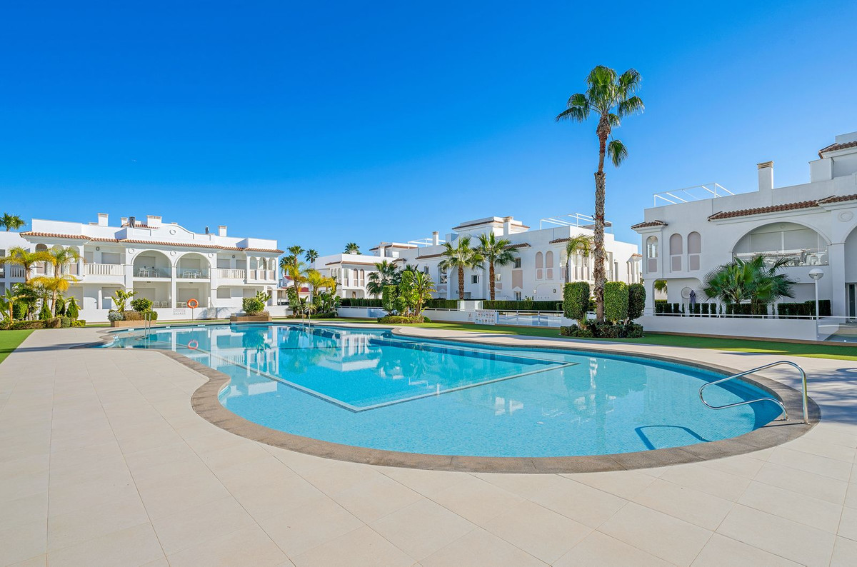 For sale - 2 Bedroom 2 Bathroom Apartment - Penthouse in Rojales - Ciudad Quesada  - Alicante