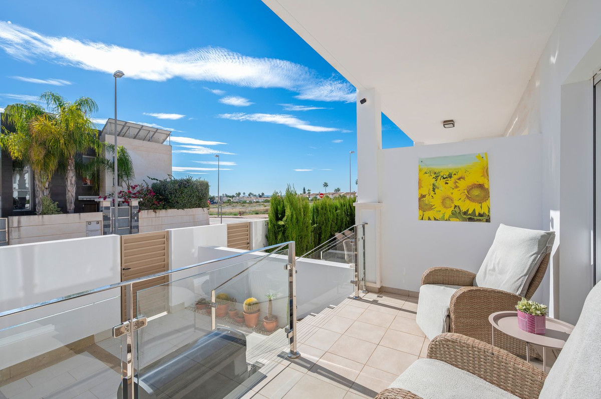 For sale - 2 Bedroom 2 Bathroom Ground Floor Apartment in Ciudad Quesada  - Ciudad Quesada  - Alicante