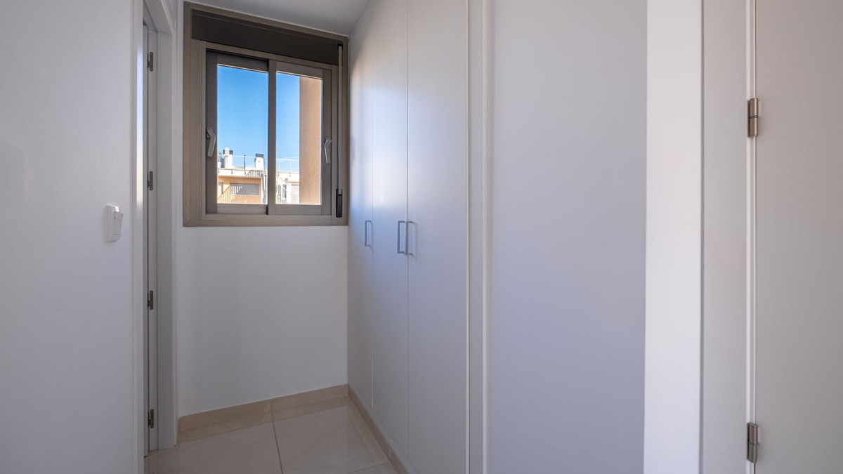 For sale - 2 Bedroom 2 Bathroom Apartment - Middle Floor Apartment in Orihuela - Villamartin  - Alicante