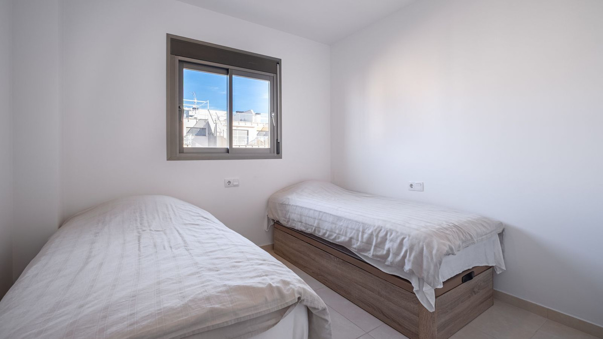 For sale - 2 Bedroom 2 Bathroom Apartment - Middle Floor Apartment in Orihuela - Villamartin  - Alicante