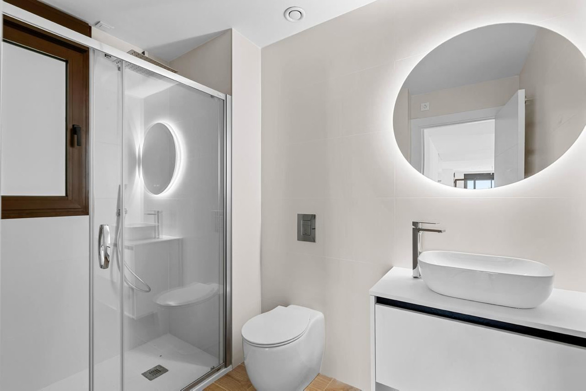 For sale - 2 Bedroom 2 Bathroom Apartment - Middle Floor Apartment in Orihuela - Villamartin  - Alicante